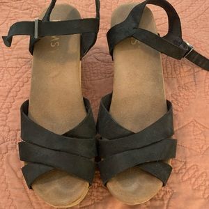 Toms “platform” heels